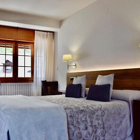 Hotel L'Auet Ериявал Екстериор снимка