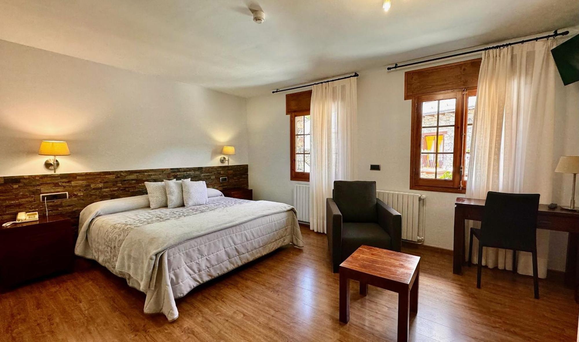 Hotel L'Auet Ериявал Екстериор снимка