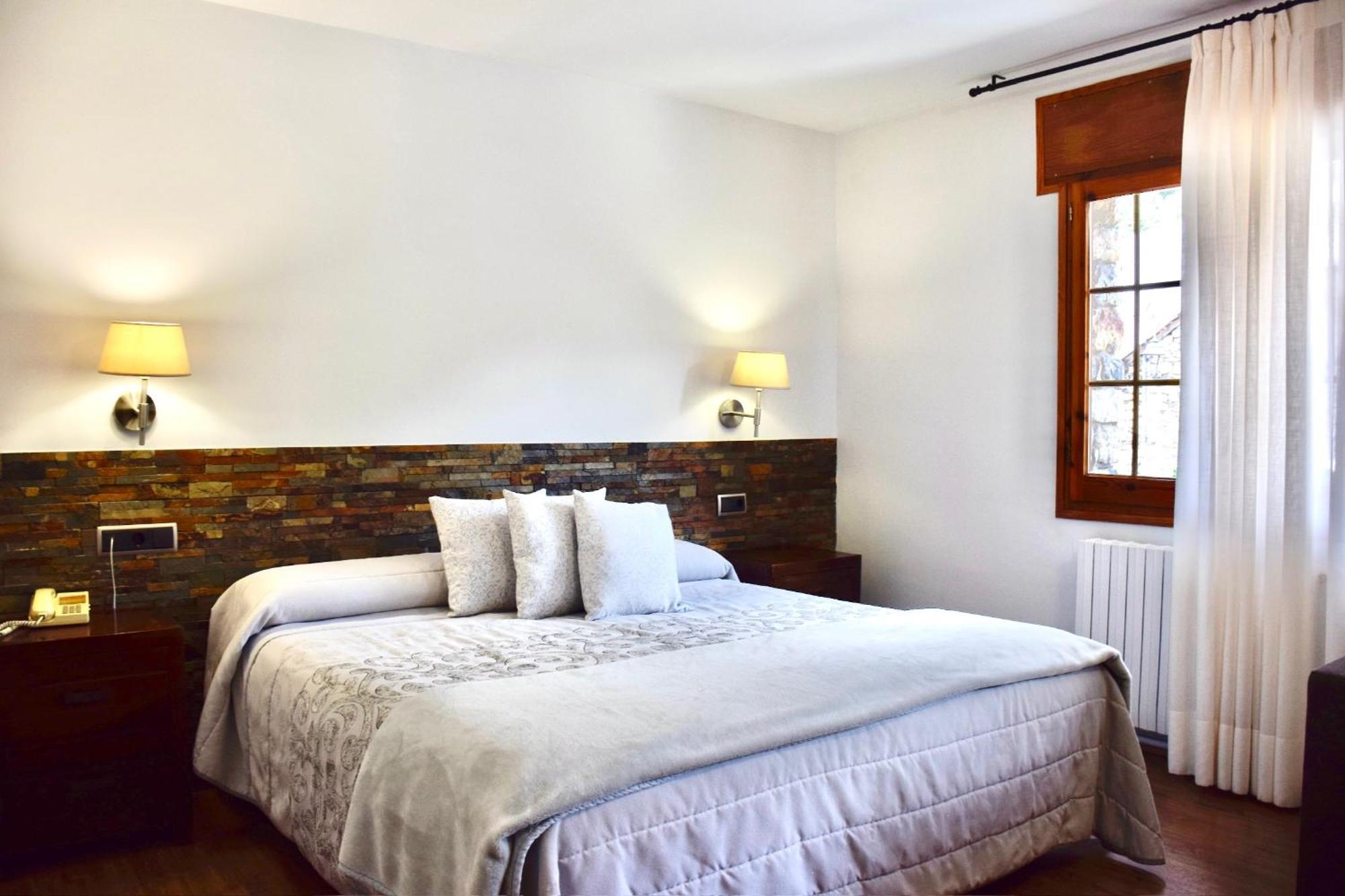 Hotel L'Auet Ериявал Екстериор снимка